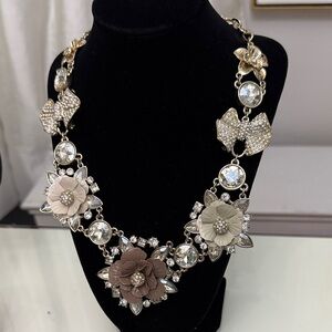 Elegant Floral Crystal Necklace